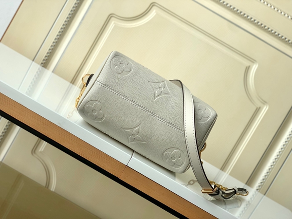 ルイヴィトンバッグ内部構造